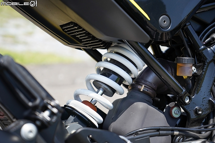 HUSQVARNA SVARTPILEN 401 百年車廠的前衛新作