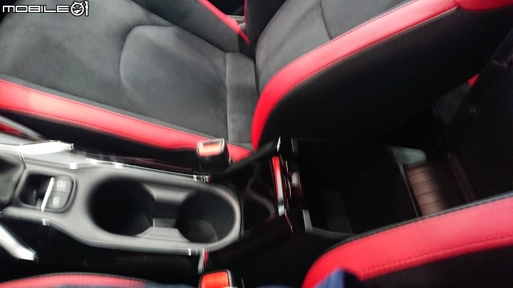 [分享] 日系C-segment 掀背之戰  Civic、Mazda3 及 Auris 三田體驗