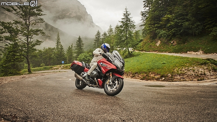 【海外快訊】水平對臥升級！BMW Motorrad R1250GS 以及 R1250RT 正式發表！