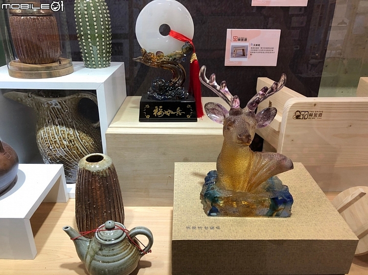 跟著吉吉看展覽 :  台中文化創意產業園區, 2018台灣設計展 : 軟:硬台灣設計展