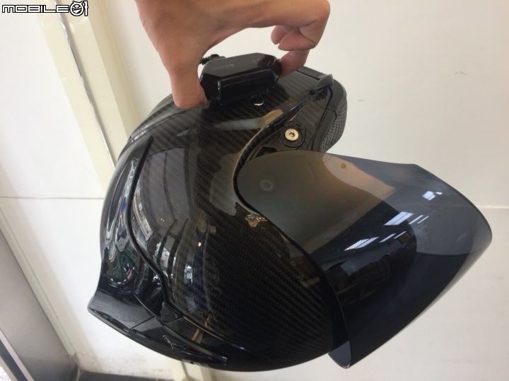 id221 Moto A1 藍芽耳機 自製黏貼分享