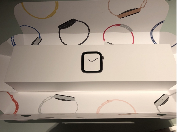 港版Apple watch 4 LTE 先衝了！（+小開箱
