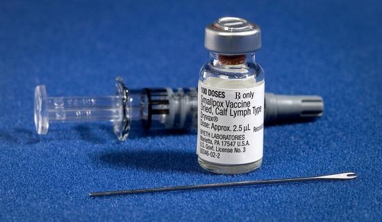 人類抗爭:1980年根除的天花 神秘的疫苗如何誕生