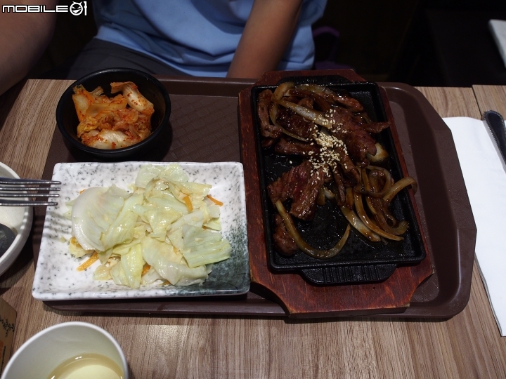 [食記] 臺北市 文山區 人从众牛排 -- 夜市中的厚切牛排