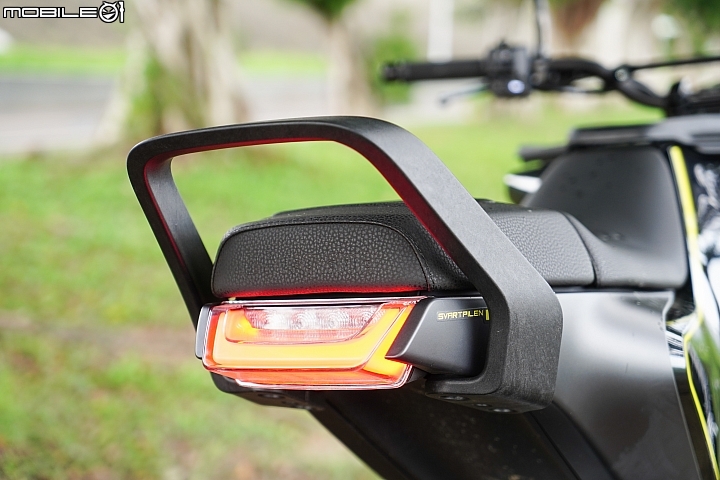 HUSQVARNA SVARTPILEN 401 百年車廠的前衛新作