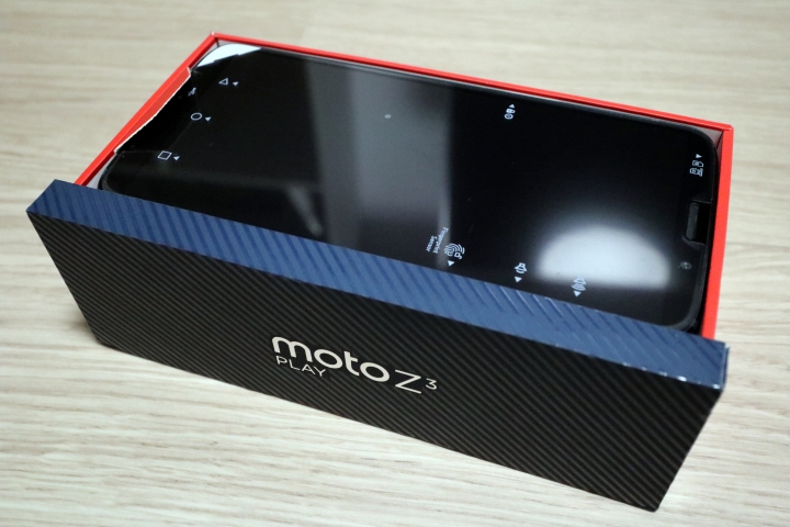 Motorola Z3 Play 開箱