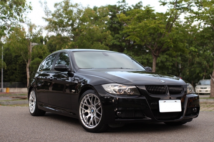 開老箱 - BMW 323I E90 十年二手車整理全紀錄