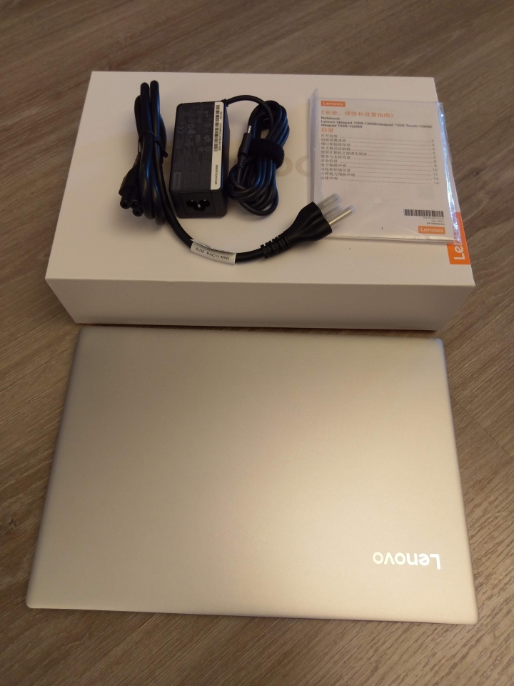 [開箱]IdeaPad 720s(AMD)4G/256G 13吋開箱
