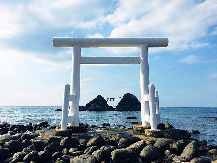 【福岡縣・糸島公車篇】糸島 搭公車輕鬆去，「海中鳥居」二見浦夫婦岩