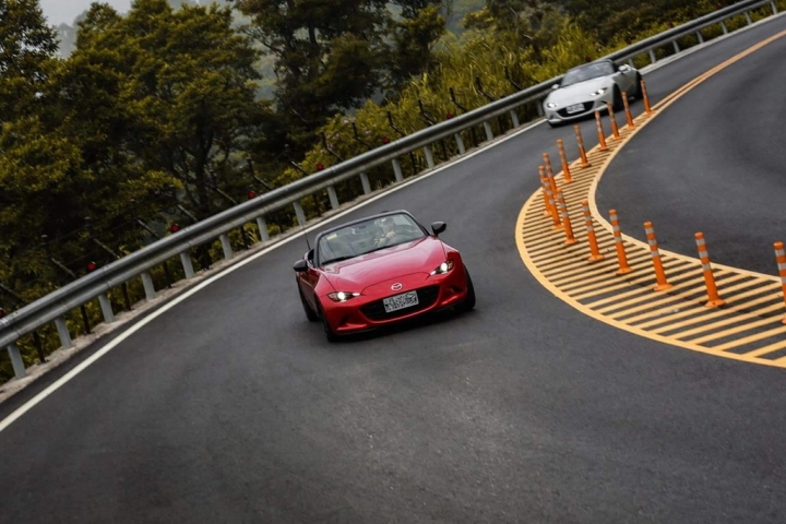彎道殺手! Mazda MX-5 底盤升級心得分享(Eibach)短彈簧, 防傾桿, 避震器