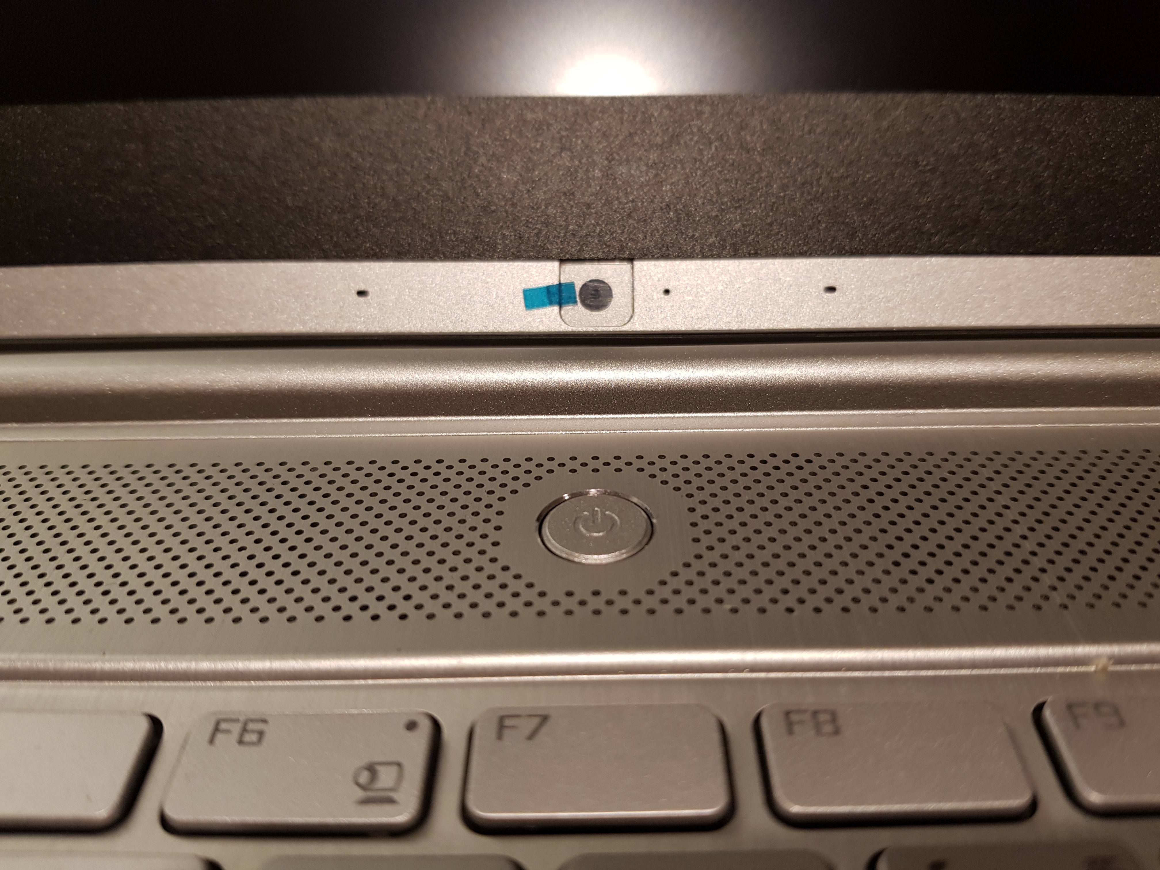 【小宅開箱】【閒聊】MSI PS42 輕薄型筆電，時尚金屬外皮下隱藏未知的性能！