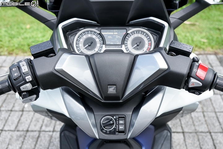 2018 Honda NSS300 試駕 頂規通勤大改刻板印象