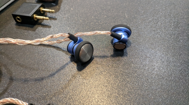 【簡單開箱】平頭塞旗艦 Astrotec Lyra Collection