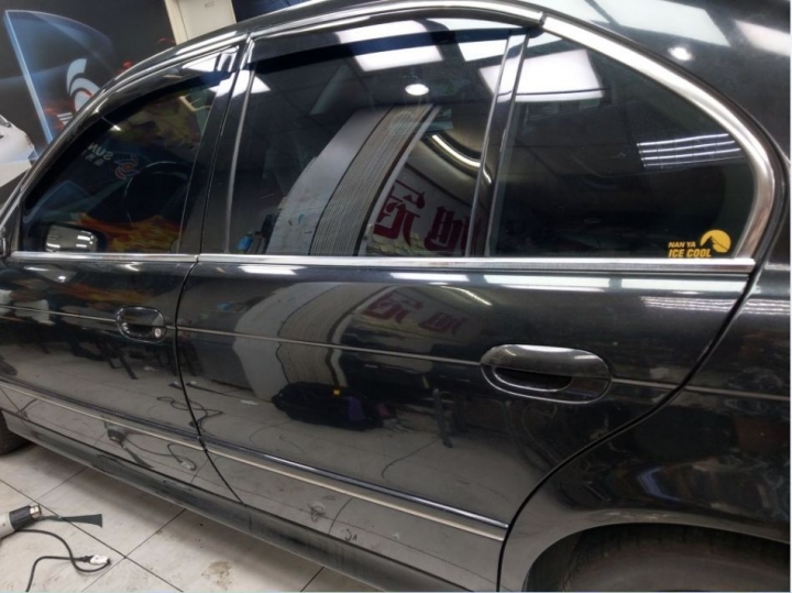 【開箱】BMW E39安裝南亞冰酷N40