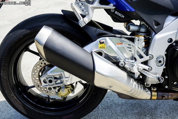 aprilia Tuono V4 RR 試駕 跑車靈魂裸裝上路