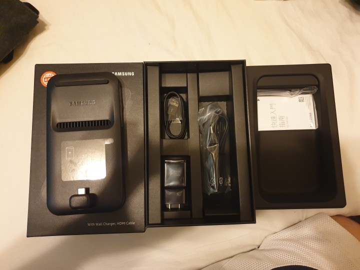 DeX Pad入手開箱文