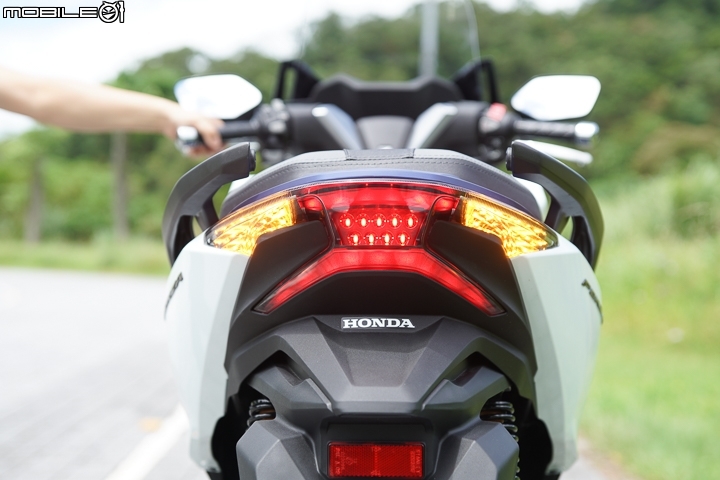 2018 Honda NSS300 試駕 頂規通勤大改刻板印象