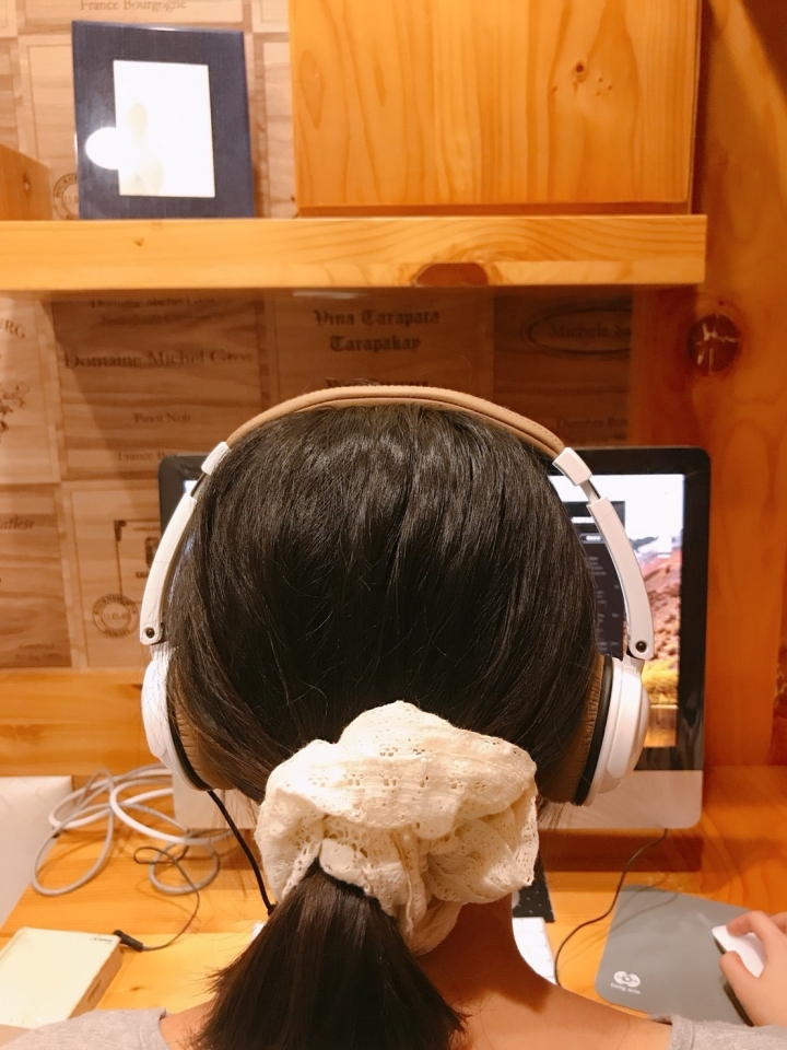 【耳機開箱】亞立田AH-Q30花系列、簡易攜帶專為女性設計的耳罩式耳機