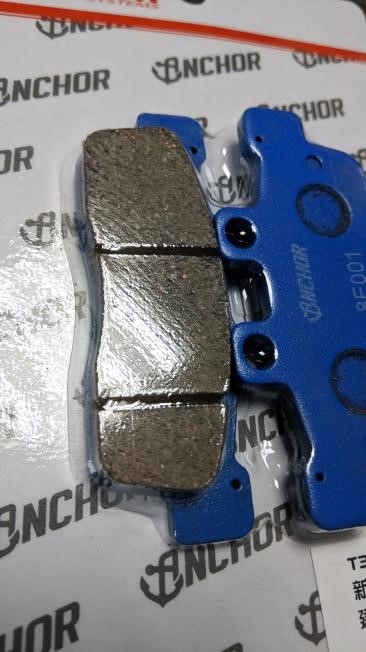 換上最近出現的Anchor煞車皮