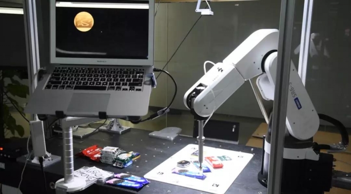 第20屆中國國際工業博覽會:越疆DOBOT輕量型全感知工業機器人 補齊傳統工業機器人短板