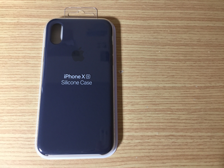 iPhone XS 矽膠保護殼開箱