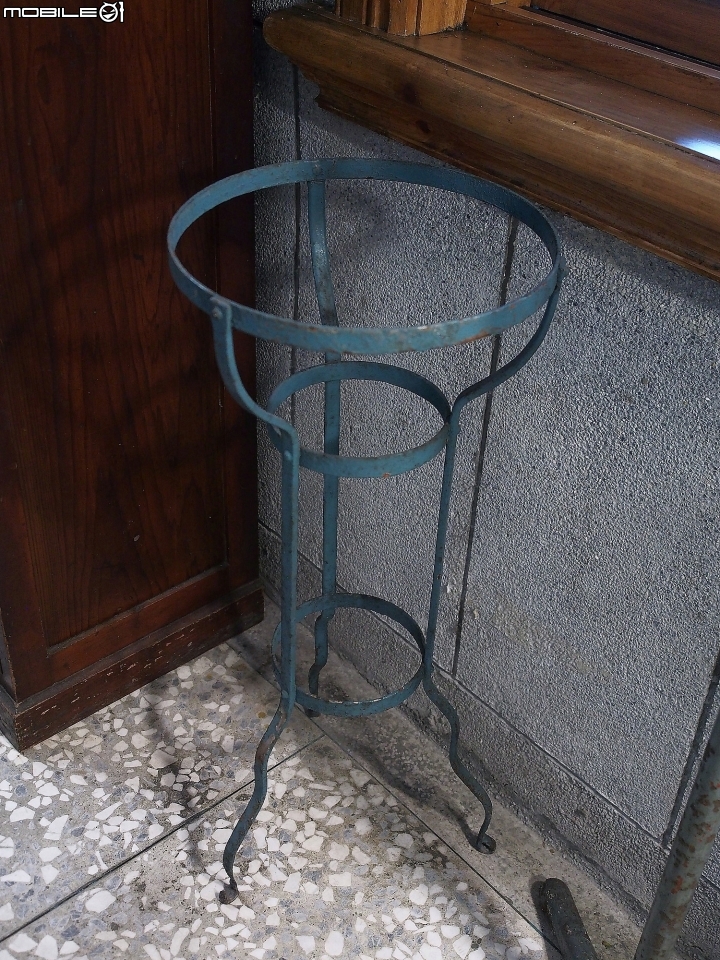 臺北市 大同區 仁安醫院 -- 全棟保留為歷史建築的"先生館"