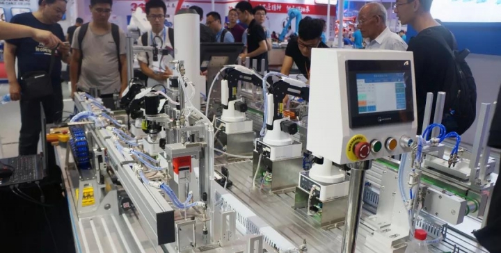 第20屆中國國際工業博覽會:越疆DOBOT輕量型全感知工業機器人 補齊傳統工業機器人短板
