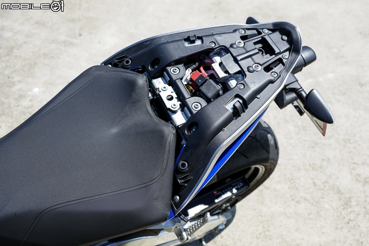 aprilia Tuono V4 RR 試駕 跑車靈魂裸裝上路