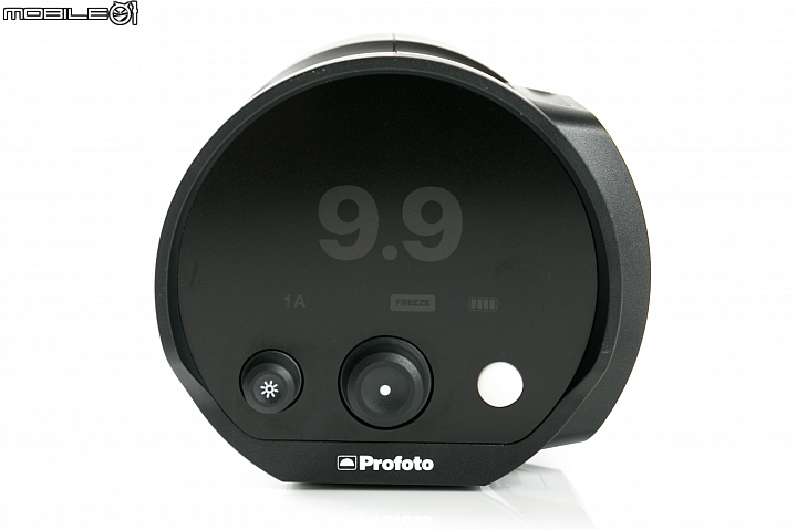 Profoto B10 外拍燈動手玩！LED 模擬燈加入可變色溫設計，藍牙搭配 APP 操作更精準！