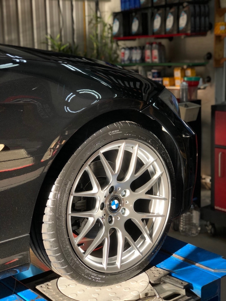 開老箱 - BMW 323I E90 十年二手車整理全紀錄