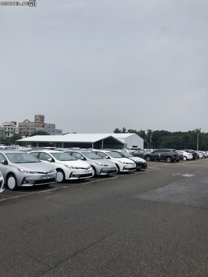 最近購買的Prius4！