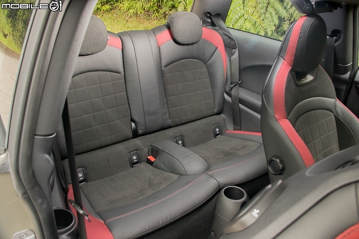 MINI John Cooper Works試駕報導 標準的Fun Car!