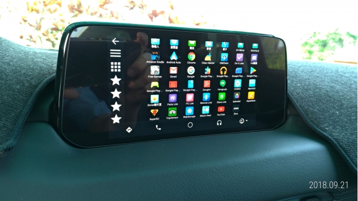 MZD 執行Android Auto 鏡像，YouTube任你看。