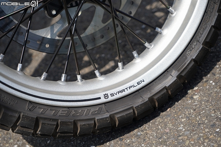 HUSQVARNA SVARTPILEN 401 百年車廠的前衛新作