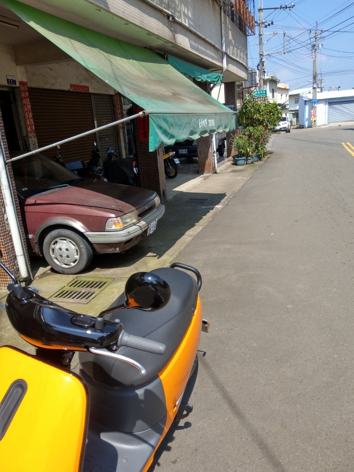 牽gogoro 2 plus 橘 跑台中山路心得 2018-09-23 10:30 電池全滿出發