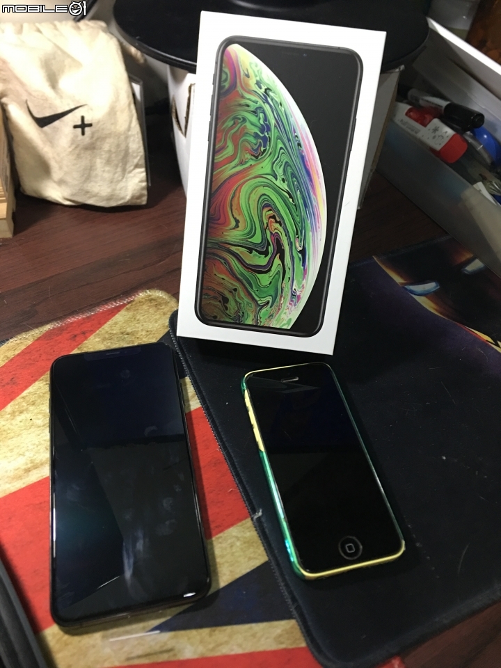 iPhone XS MAX 太空灰開箱