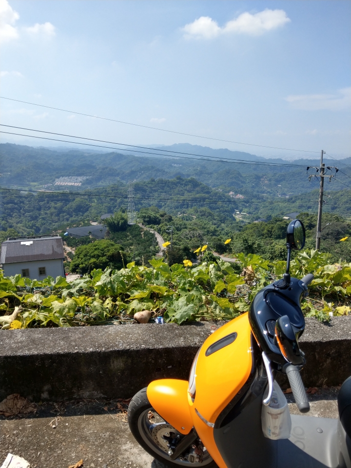 牽gogoro 2 plus 橘 跑台中山路心得 2018-09-23 10:30 電池全滿出發