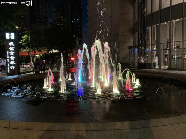 iPhone XS和 SONY RX100 M4 照相比較