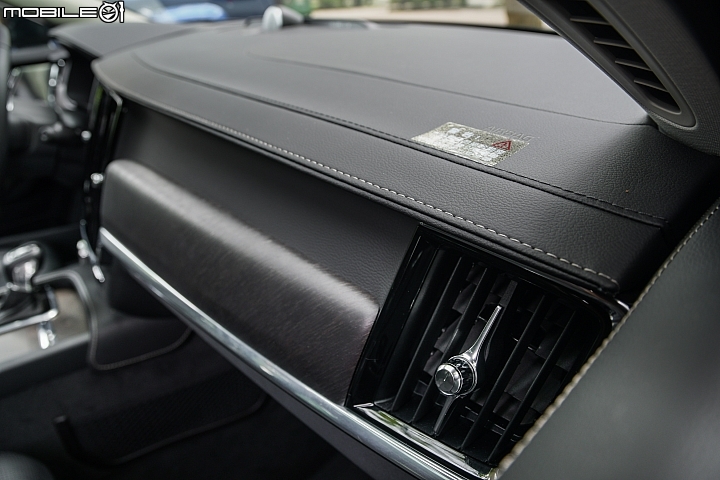 Volvo V90 Cross Country D5 Pro享受全能跨界頂級饗宴