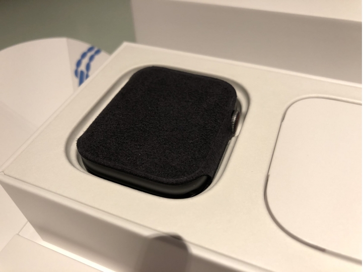 港版Apple watch 4 LTE 先衝了！（+小開箱