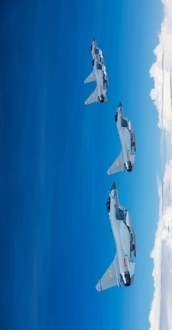 解放軍空軍殲10B戰機參與對抗演練