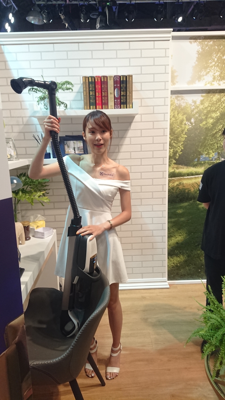 伊萊克斯Electrolux《PURE F9滑移百變吸塵器》體驗分享