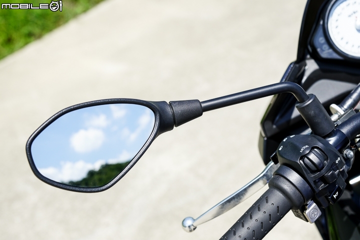 aprilia Tuono V4 RR 試駕 跑車靈魂裸裝上路