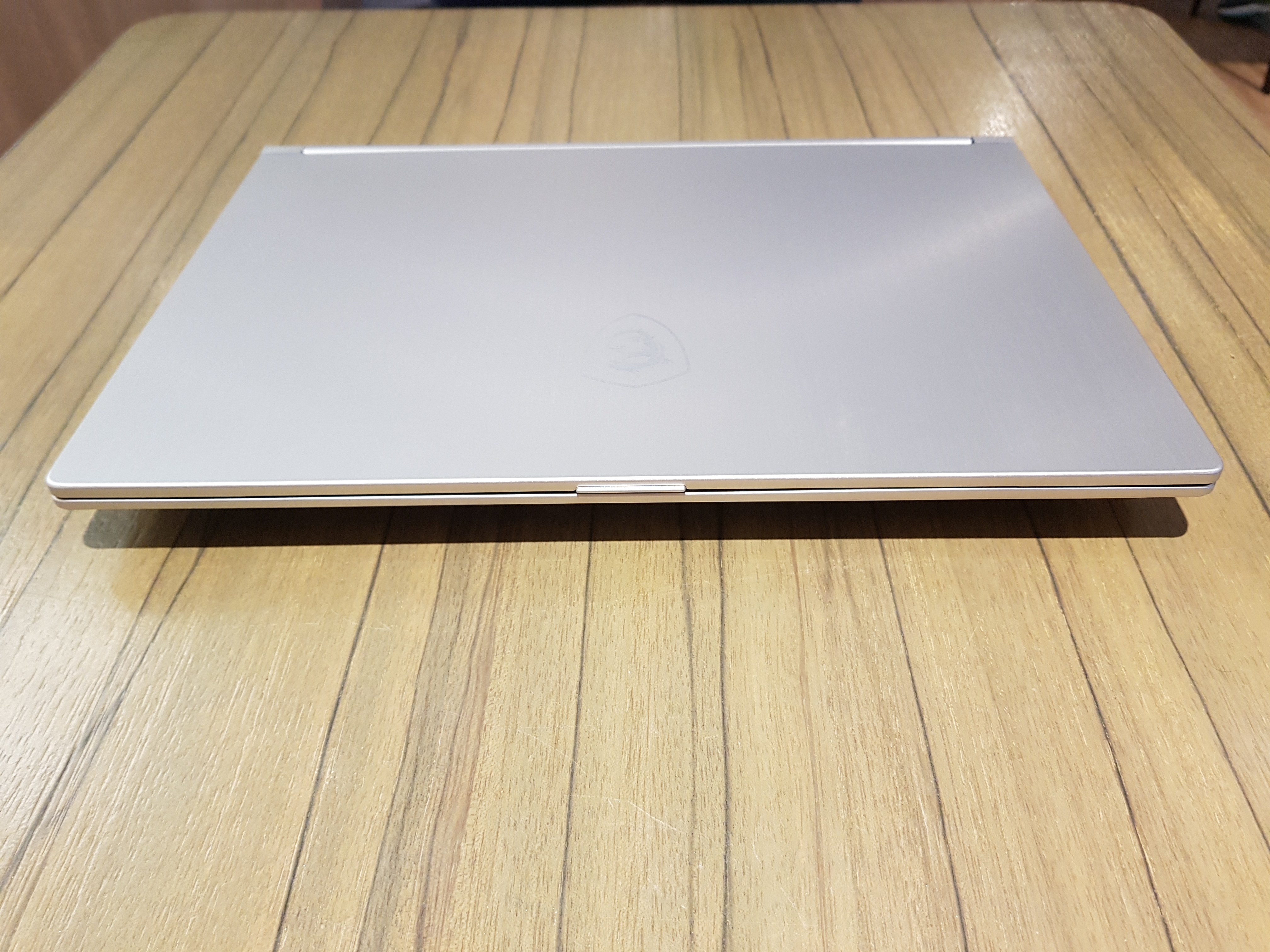 【小宅開箱】【閒聊】MSI PS42 輕薄型筆電，時尚金屬外皮下隱藏未知的性能！