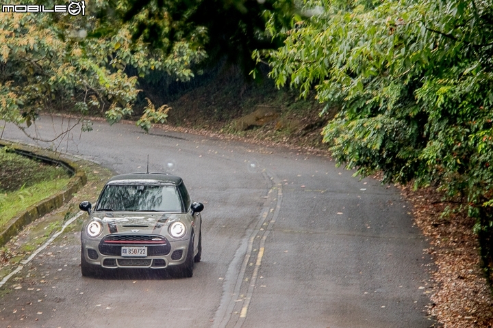 MINI John Cooper Works試駕報導 標準的Fun Car！