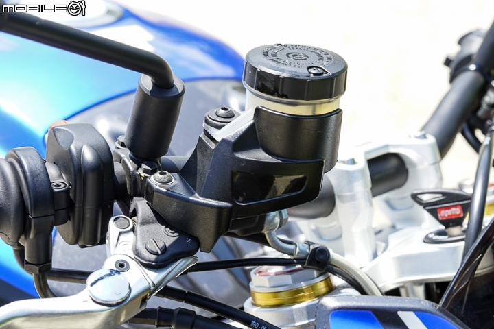 aprilia Tuono V4 RR 試駕 跑車靈魂裸裝上路