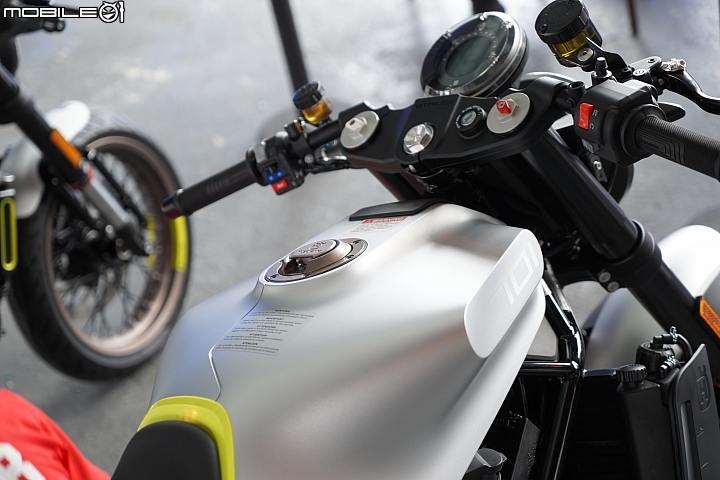 【採訪】 HUSQVARNA VITPILEN 701、VITPILEN 401、SVARTPILEN 401 台灣發表