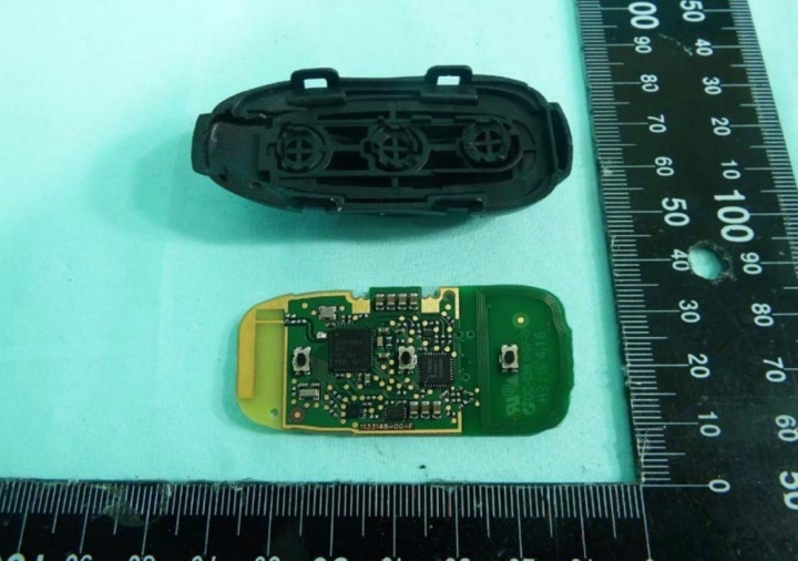 《Model 3》遙控器(key fob)照片流出