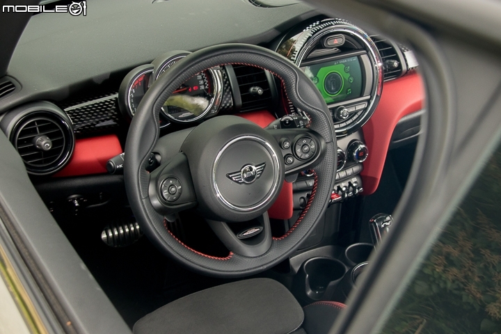 MINI John Cooper Works試駕報導 標準的Fun Car！