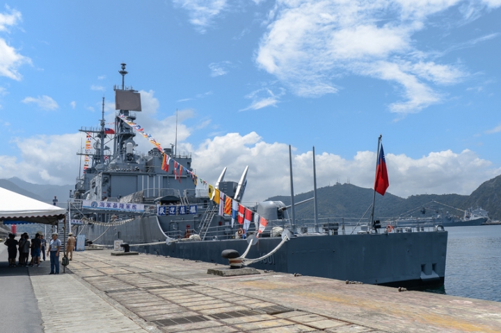 [亂拍照] 2018 宜蘭蘇澳軍港 參觀基隆艦(紀德艦)